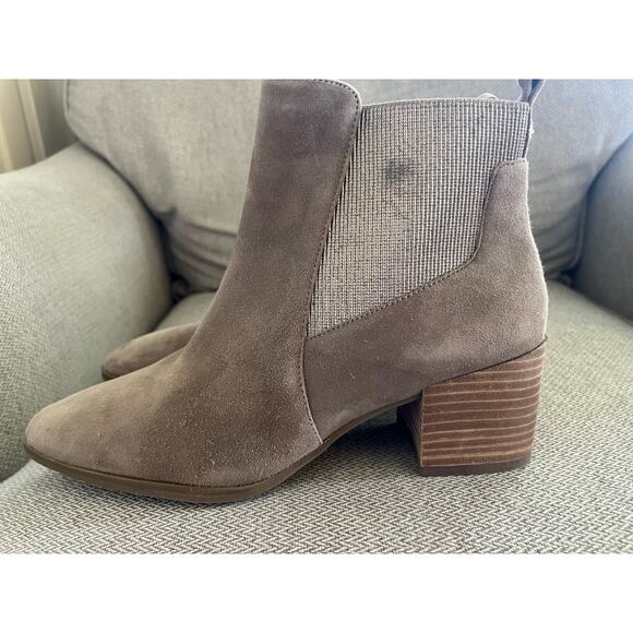 Anne Klein Women's Parson Chelsea Boots Taupe Suede Ankle Booties 8M Block Heel - Picture 3 of 9